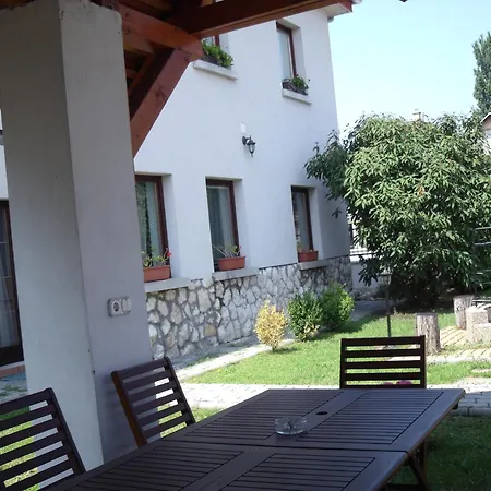 Guest house Sasi Panzio 2 3*