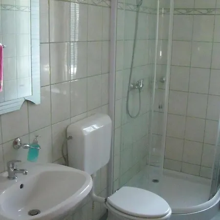 Casa de hóspedes Sasi Panzió 2 3*
