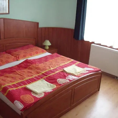 Sasi Panzió 2 3*