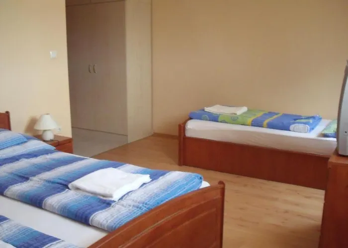 Sasi Panzió 2 Casa de hóspedes