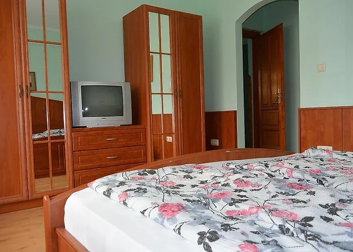 Sasi Panzio 2 3* Esztergom