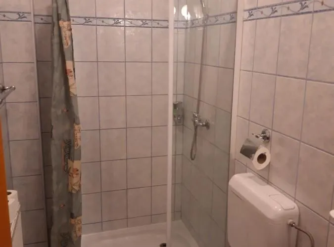 Sasi Panzio 2 Esztergom
