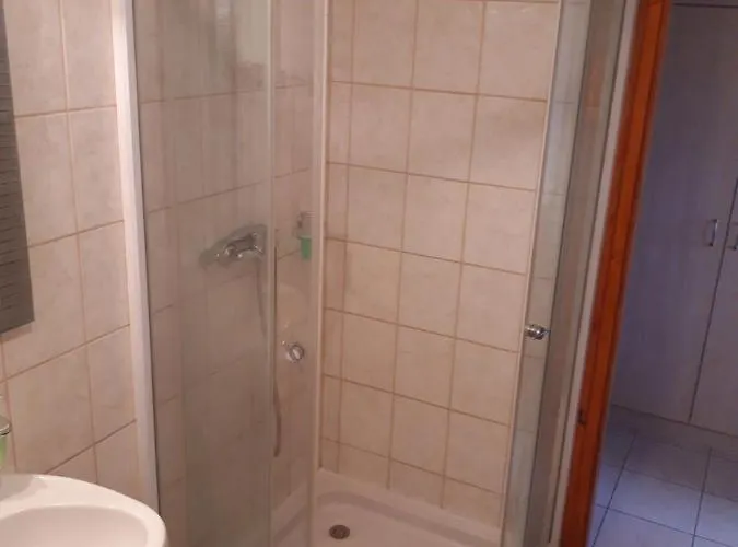 Sasi Panzió 2 Casa de hóspedes 3*